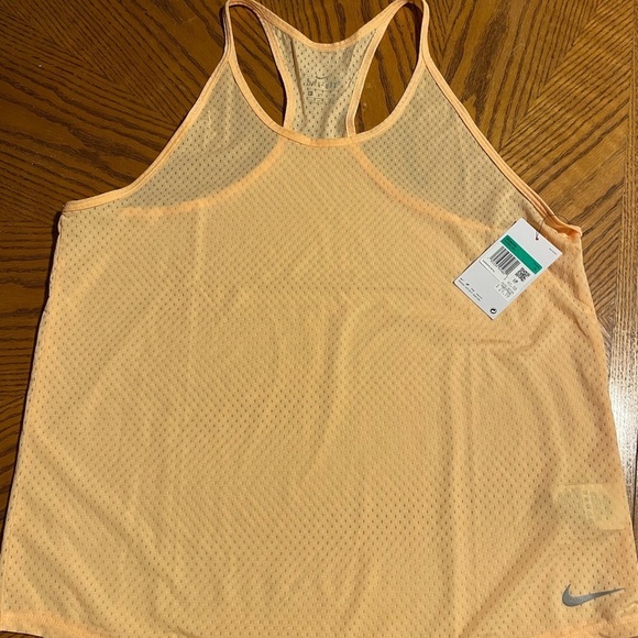 Nike Tops - Nike Women’s Athletic Tank • Size XL •